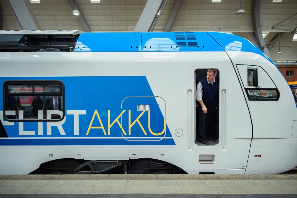 Strom aus dem Akku: ein batteriebetriebener Testzug des Herstellers Stadler. Eine Alternative auch für Sachsen-Anhalt?