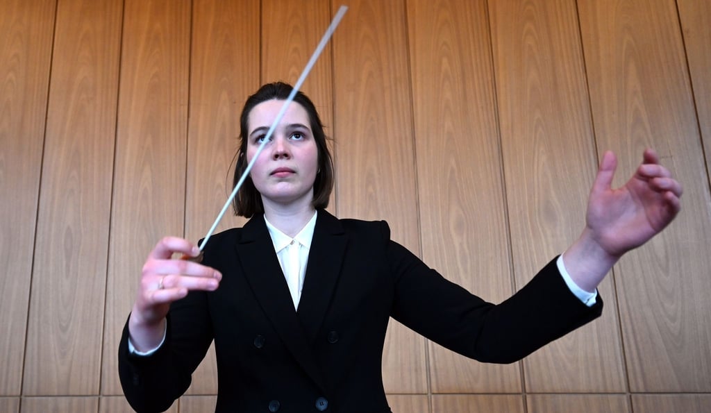 Nachwuchs-Dirigentin Mareike Jörling ist eine von wenigen Frauen in ihrem Beruf.