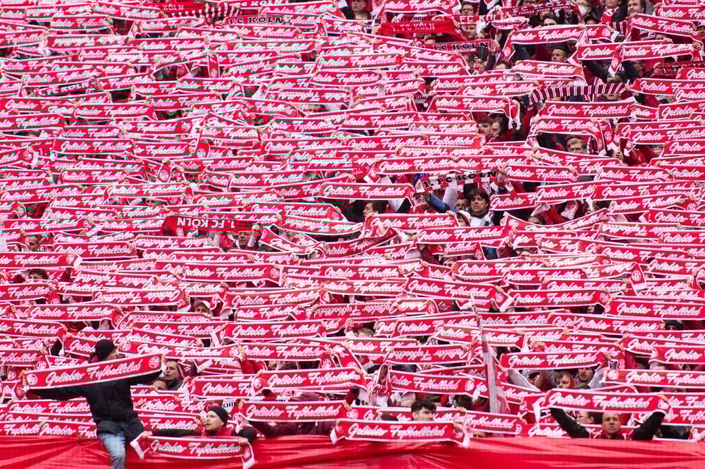 Die Fußballerinnen des 1. FC Köln können sich gegen Eintracht Frankfurt auf eine große Kulisse freuen.