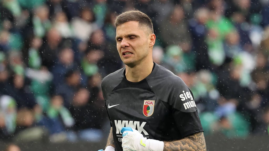 FCA-Stammkeeper Rafał Gikiewicz laboriert an einer Schulterblessur.