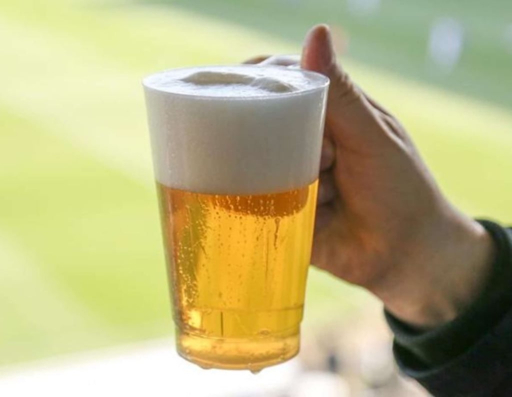 Bier trinken für Rikscha-Fahrer? Das steckt hinter der Aktion zum FCM-Heimspiel gegen Sandhausen in Magdeburg am Sonnabend, 15. April. Symbolbild: