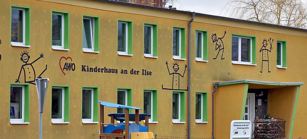 IIm Gebäude des „Kinderhauses an der Ilse“ können derzeit nicht alle Knirpse betreut werden. Das Schimmelproblem hat sich zugespitzt.