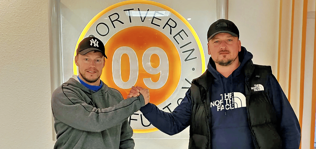 Schnell Nägel mit Köpfen gemacht hat die sportliche Leitung des SV 09 Staßfurt um Benjamin Kollmann (r.) bei der Trainersuche. Bereits jetzt übernimmt Daniel Petzold das Amt. Im Landesliga-Duell mit der SG Trebitz steht er erstmals an der Seitenlinie.