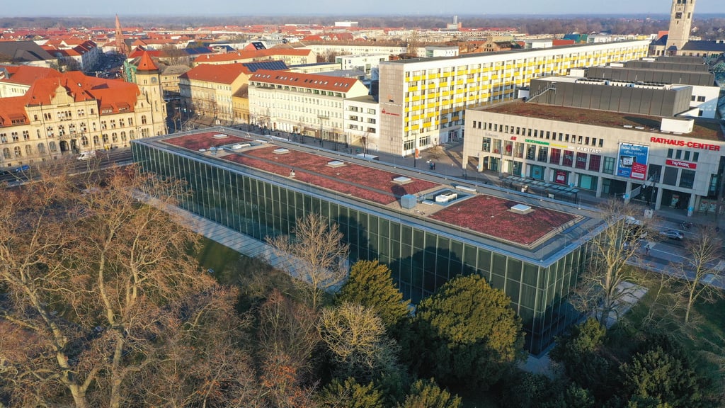 Blick auf das Bauhausmuseum Dessau.