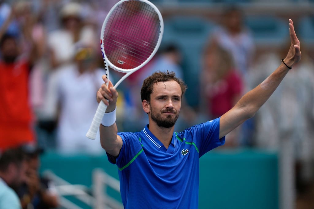 Daniil Medwedew hat auf die Vorwürfe von Alexander Zverev geantwortet.