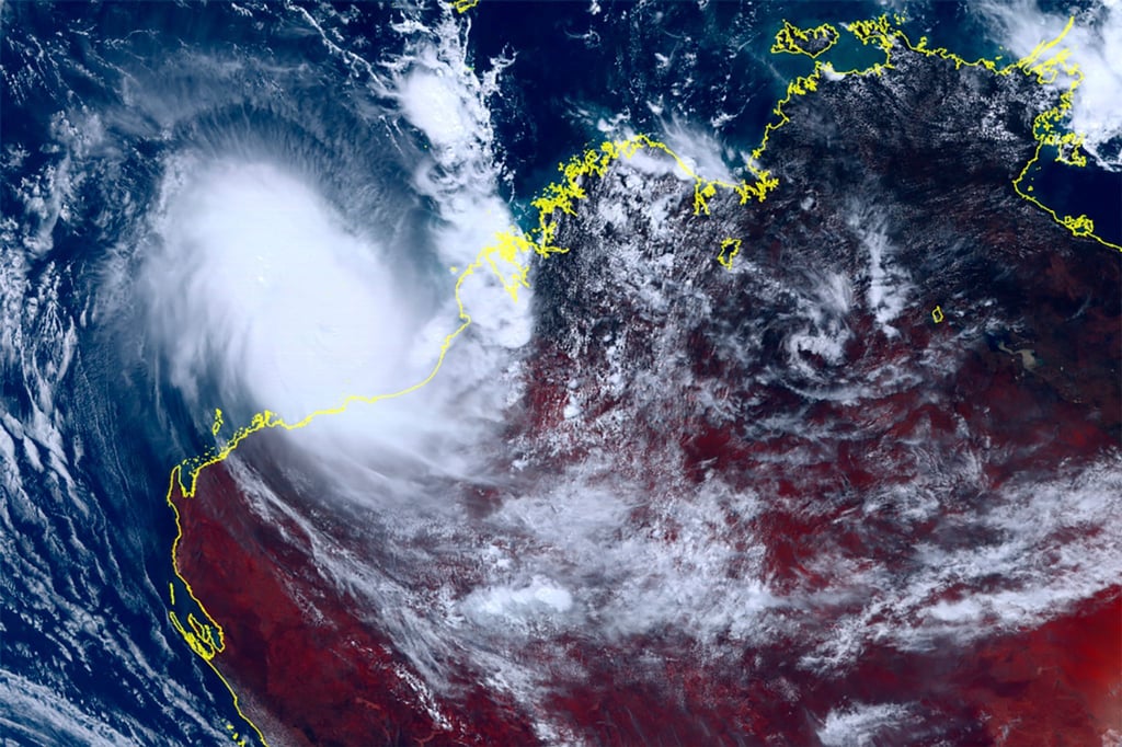 Dieses vom japanischen Wettersatelliten Himawari-8 aufgenommene und vom Nationalen Institut für Informations- und Kommunikationstechnologie zur Verfügung gestellte Satellitenbild zeigt den Zyklon Ilsa, der sich der australischen Westküste nähert.