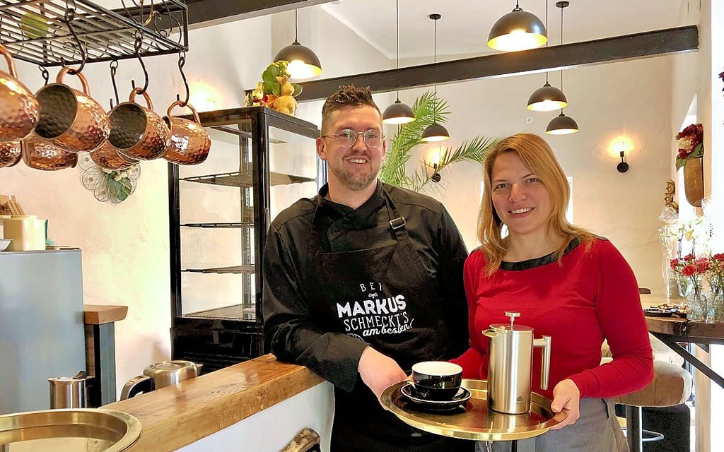Kathrin und Markus Ulrich in ihrem „Café St. Micheln“
