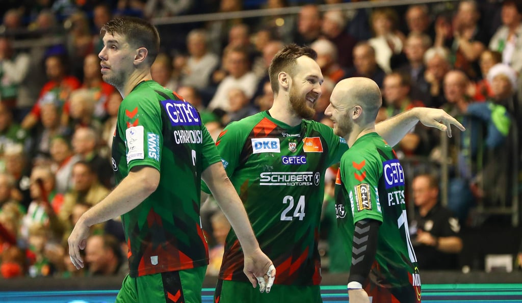 Im vierten Anlauf beim Final 4 wollen Piotr Chrapkowski, Christian O’Sullivan und Daniel Pettersson (v. l.) endlich mit dem SC Magdeburg den DHB-Pokal gewinnen. Gleiches gilt für Lukas Mertens.