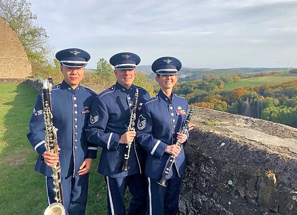 Einige der Musiker des Orchesters der US Air Forces in Europe, die im Kolpingwerk Hettstedt auftreten.