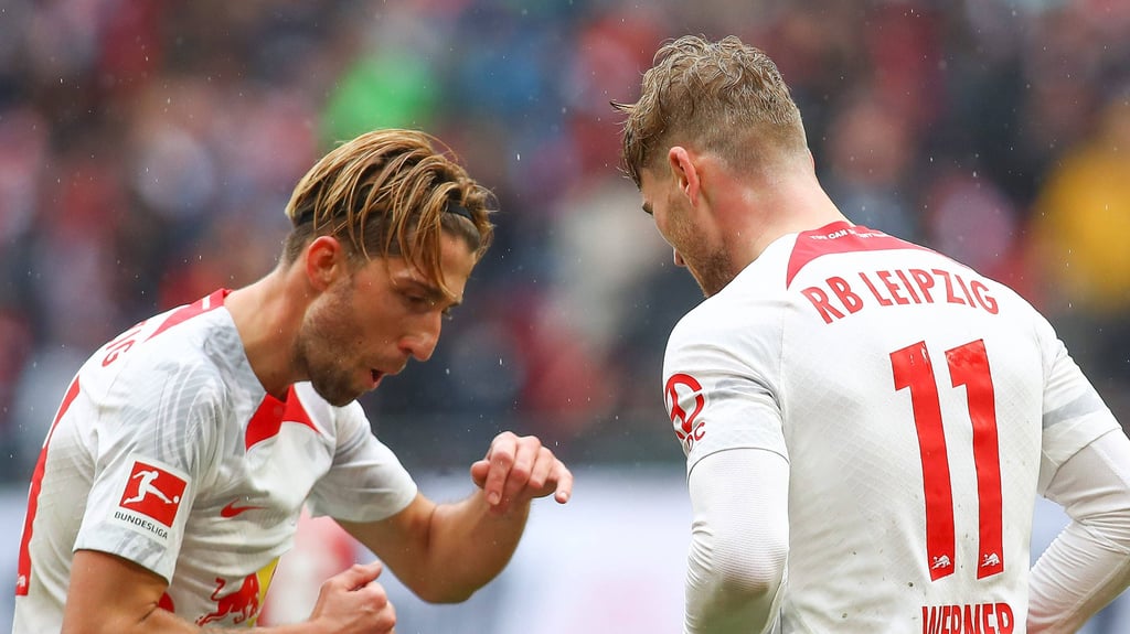 Die zwei RB-Torschützen gegen den FCA beim paso doble: Kevin Kampl und Timo Werner (r.)