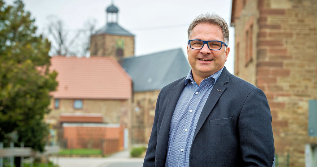 Andreas Reiche ist in Wohlmirstedt tief verwurzelt, künftig lenkt er als ehrenamtlicher Bürgermeister die Geschicke der Gemeinde Kaiserpfalz.