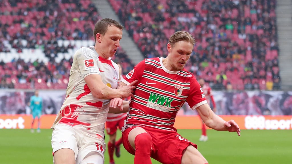 Endlich mal wieder von Beginn an: Lukas Klostermann gegen Augsburg.