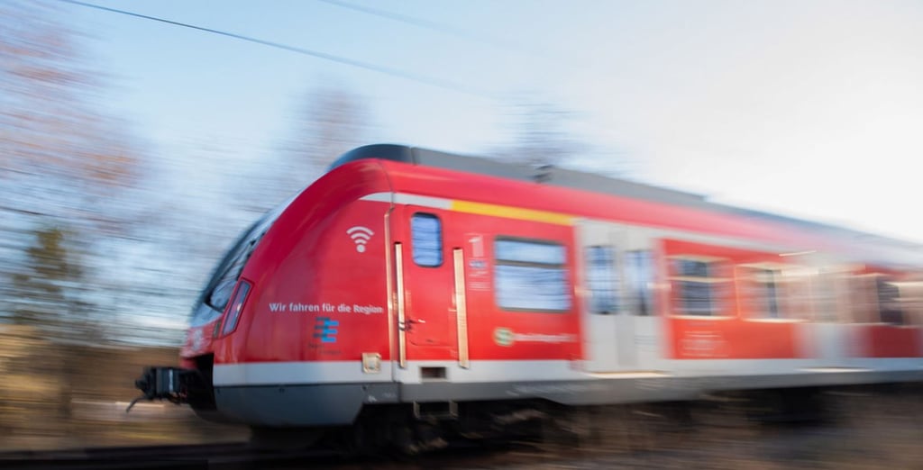 Am Freitag, 21. April, wird bei den Bahnunternehmen gestreikt. Das betrifft vor allem Berufspendler. Symbolbild: