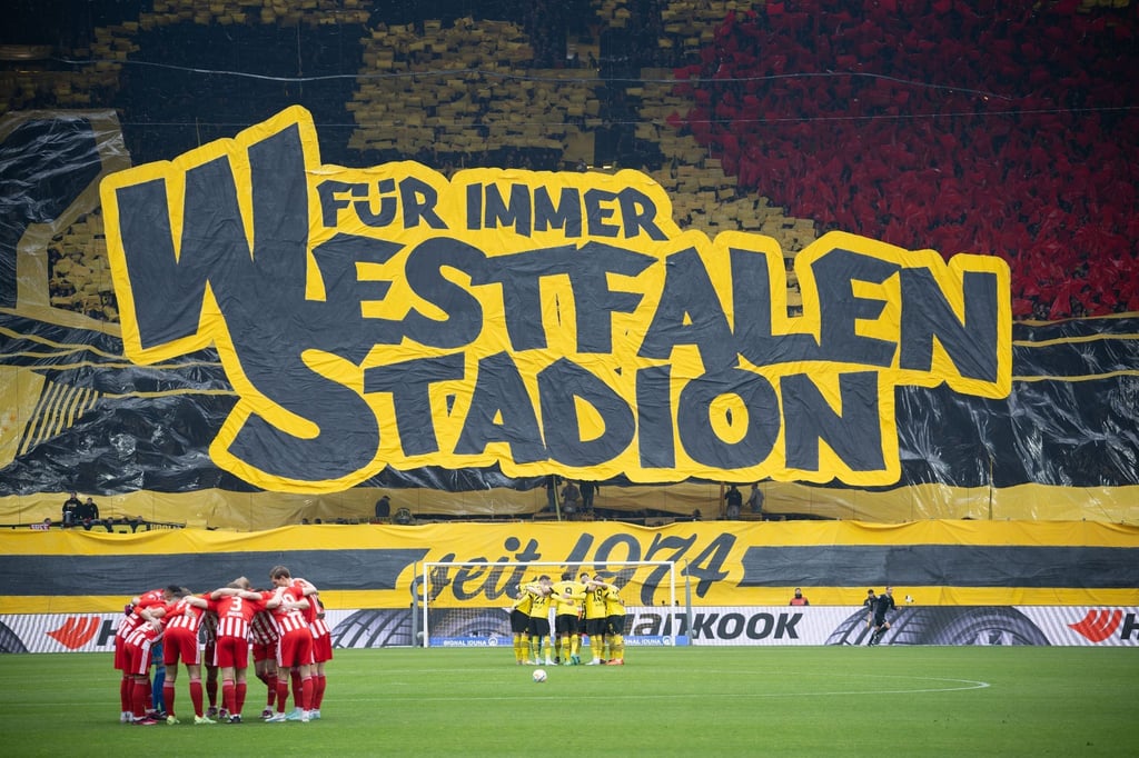 Nach der Westfalenstadion-Choreografie der BVB-Fans äußerte ein Sponsor des Vereins deutliche Kritik.