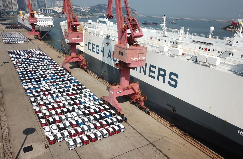 Viele Waren werden international mit Schiffen transportiert - ein Angriffspunkt für Piraten.