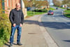 Martin Niemann, der Ortsbürgermeister von Remkersleben, an der innerotrs verlaufenden B 246 a. Er beklagt sich über zu schnelles Fahren auf der Straße.