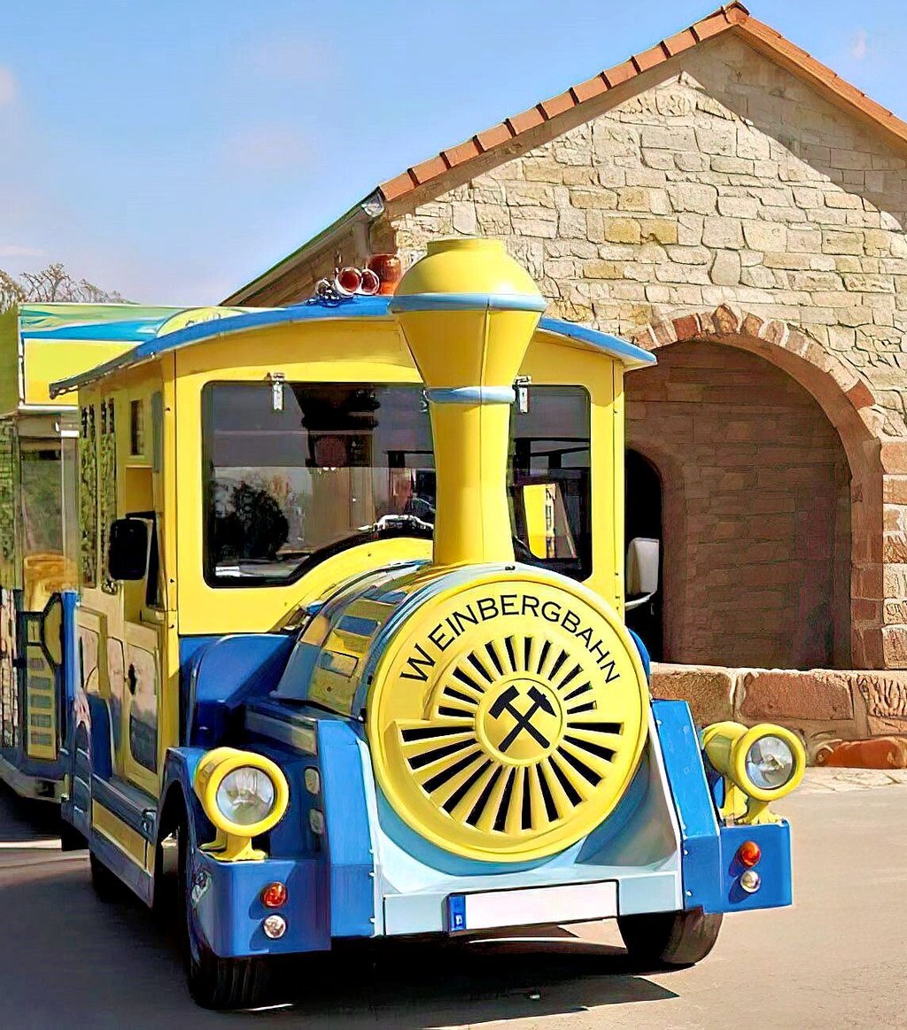 Am Geiseltalsee ist ab dem 29. April die Weinbergbahn zu Rundfahrten unterwegs.