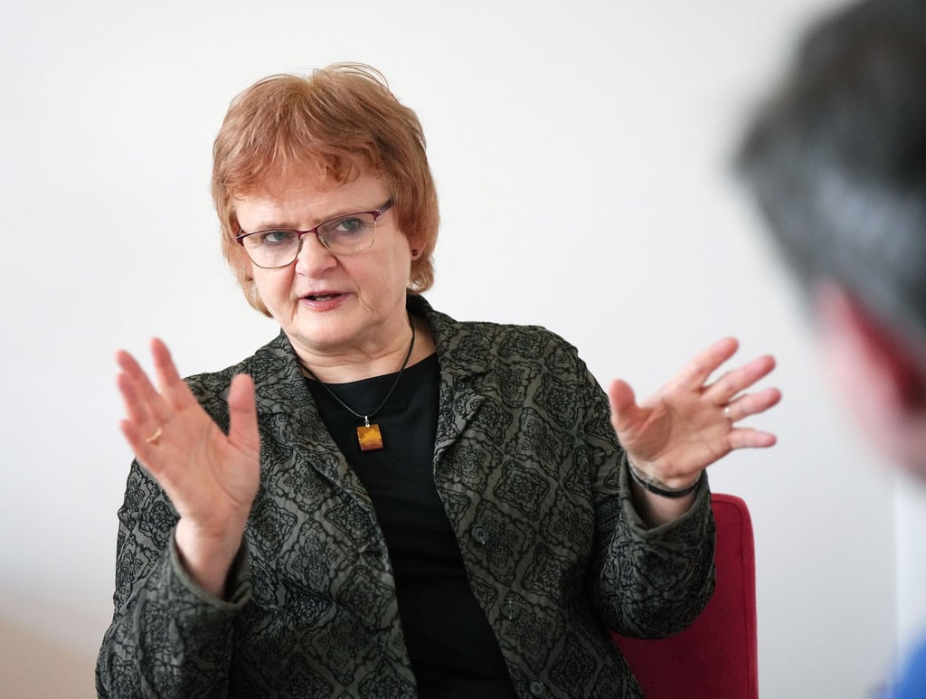 Brandenburgs Aufarbeitungsbeauftragte Maria Nooke aufgenommen während eines Interviews.