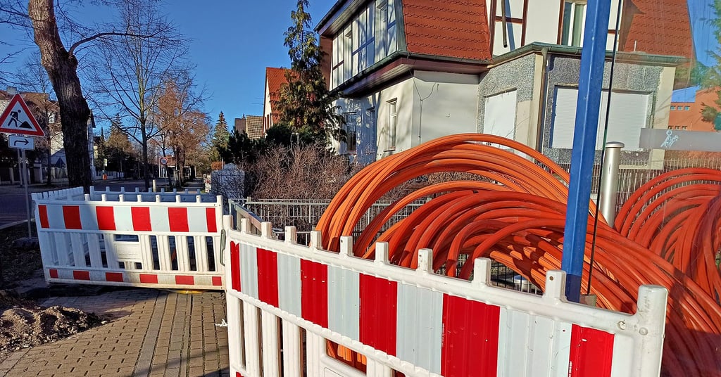 Arbeiten am Glasfasernetz in Biederitz