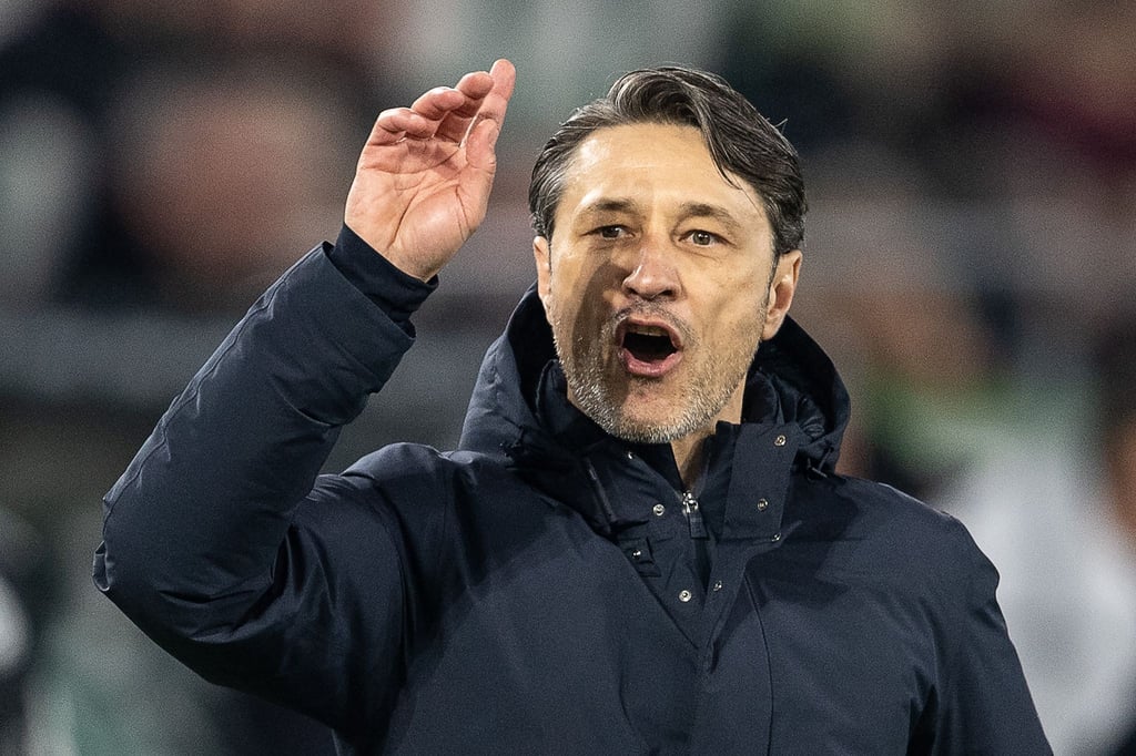 Wolfsburgs Trainer Niko Kovac gestikuliert.