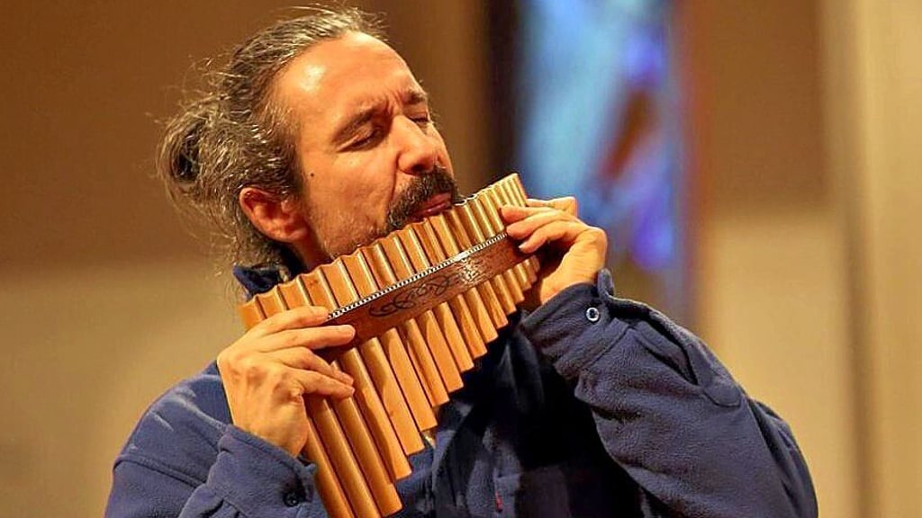 Der Magdeburger Musiker und Komponist Dobrin Stanislawow gibt heute ein Konzert in der Hecklinger Basilika.