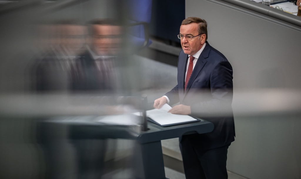 Verteidigungsminister Boris Pistorius (SPD) im Bundestag.