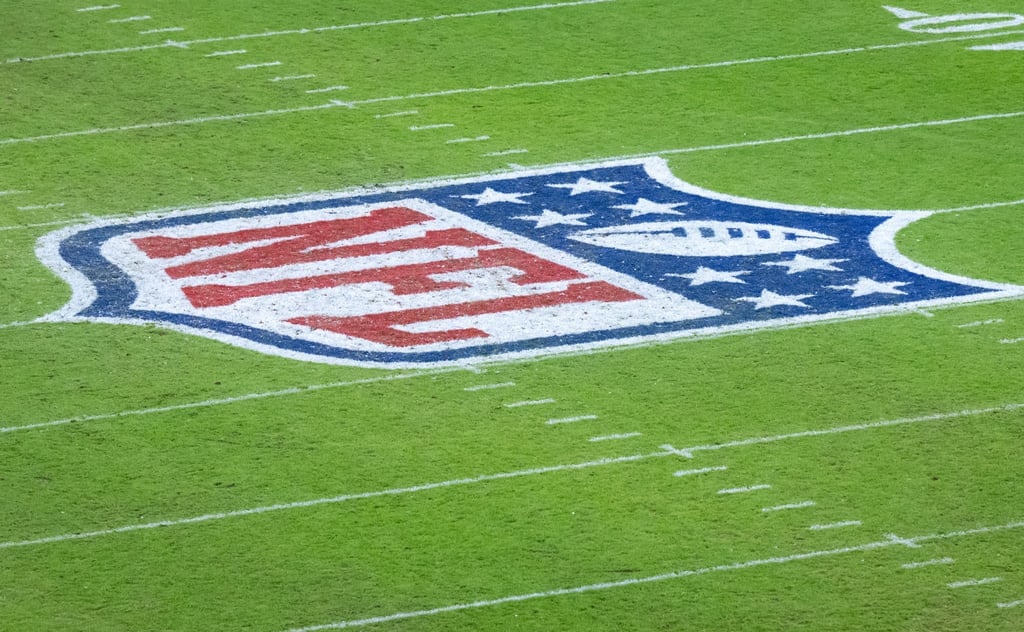 Die NFL hat fünf Spieler wegen Verstößen gegen die Glücksspielrichtlinie der Liga gesperrt.