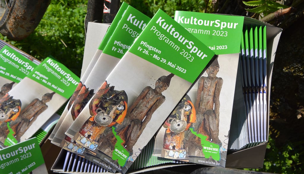 An Pfingsten durch die altmärkische Wische: Die Broschüren für die "Kultourspur" 2023 des Wischevereins mit Sitz in Rohrbeck sind fertig.