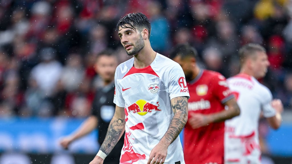 Dominik Szoboszlai flog in der Schlussphas gegen Bayer Leverkusen vom Platz.