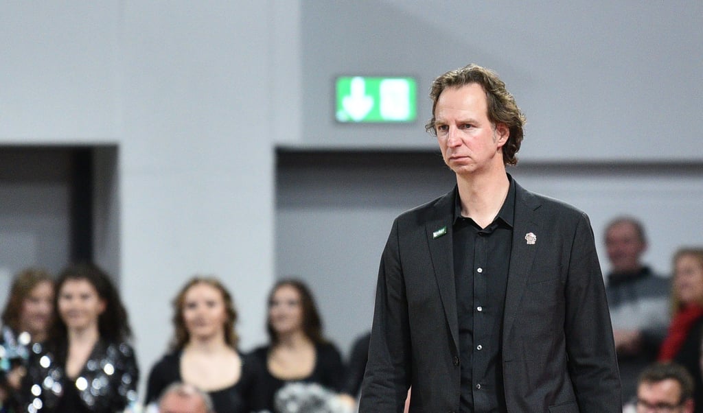 Trainer Ingo Freyer während des Spiels.