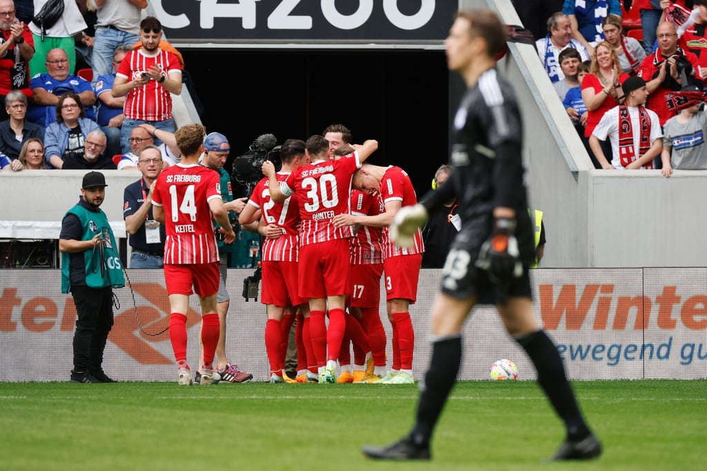 Der SC Freiburg setzte sich souverän gegen den FC Schalke 04 durch.
