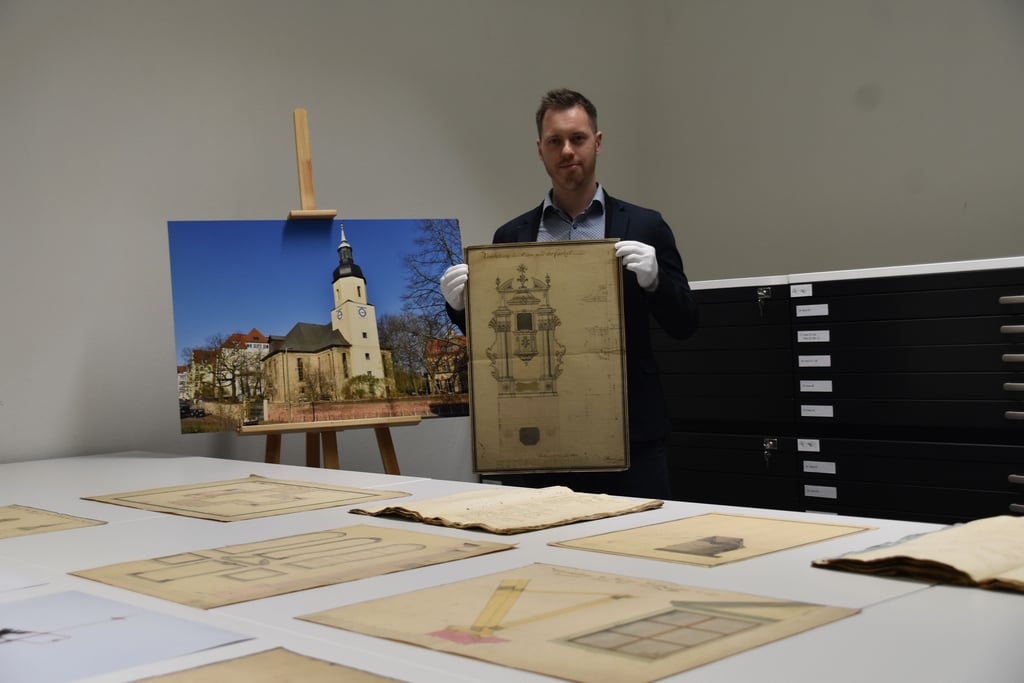 Historiker Thomas Grunewald, wissenschaftlicher Mitarbeiter der Franckeschen Stiftungen, hat die Baupläne im Internet entdeckt.