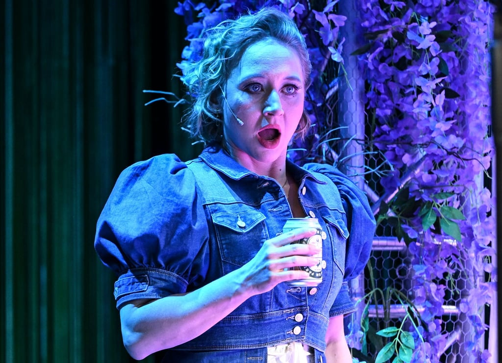Anna Maria Mühe bei einer Fotoprobe zur Theaterinszenierung „Stolz und Vorurteil *oder so“ der Komödie am Kurfürstendamm im Theater am Potsdamer Platz.