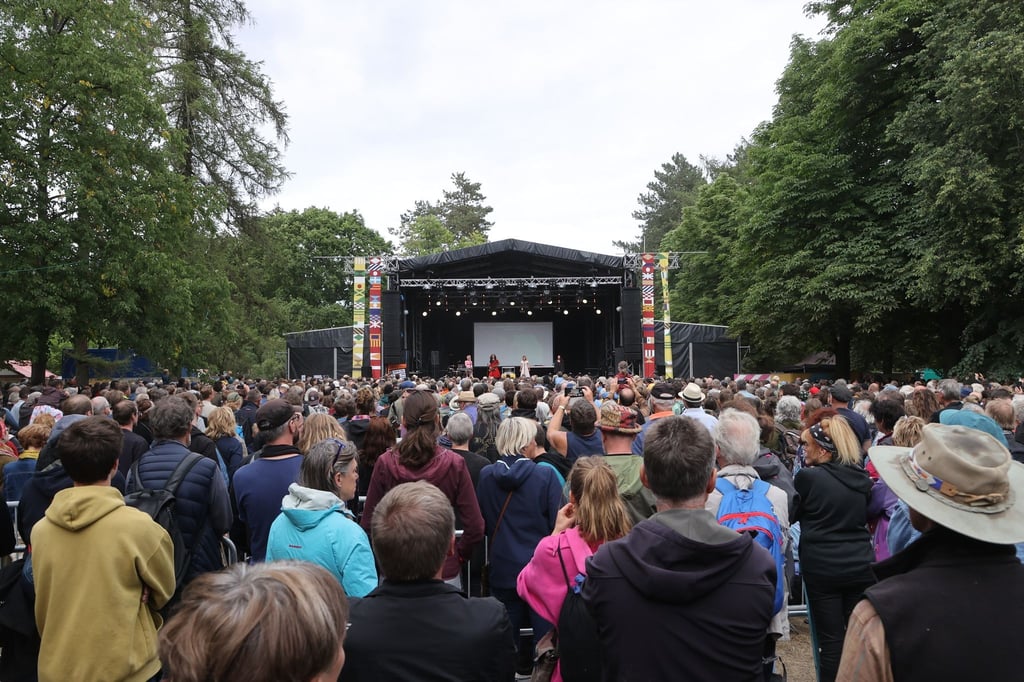 Die russische Musikgruppe Pussy Riot tritt beim Rudolstadt Festival 2022 auf.