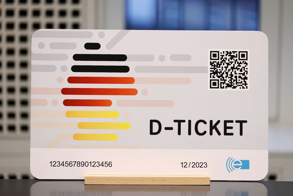 Für sehr viele Pendlerinnen und Pendler, die schon jetzt auf Busse und Bahnen setzen, dürfte das Deutschlandticket eine Entlastung sein.