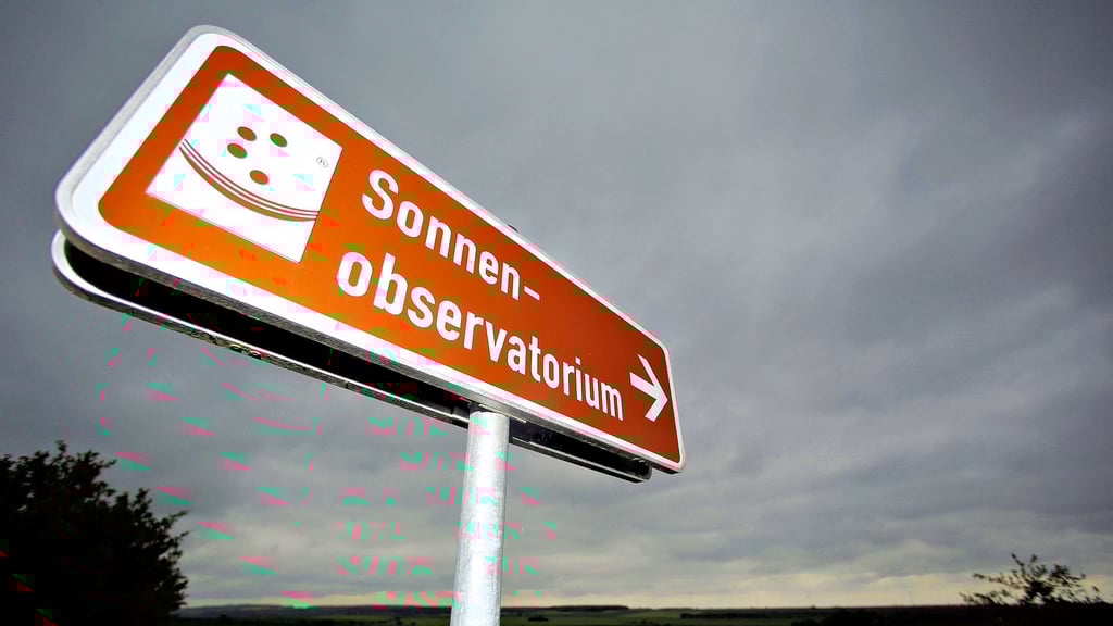Dunkle Wolken über dem Sonnenobservatorium: Im Informationszentrum in Goseck läuft demnächst eine Stelle aus. Was danach kommt, ist ungewiss.