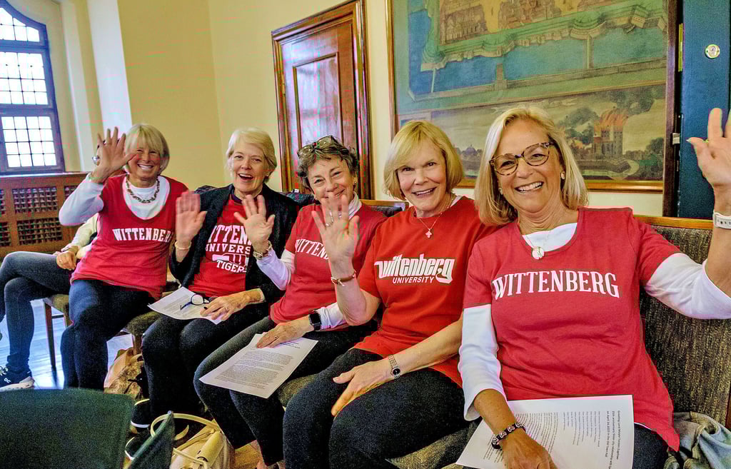 Hi, Wittenberg! Diese munteren Ladies nahmen als Überraschungsgäste am Empfang zum Silberjubiläum der Partnerstädte teil.