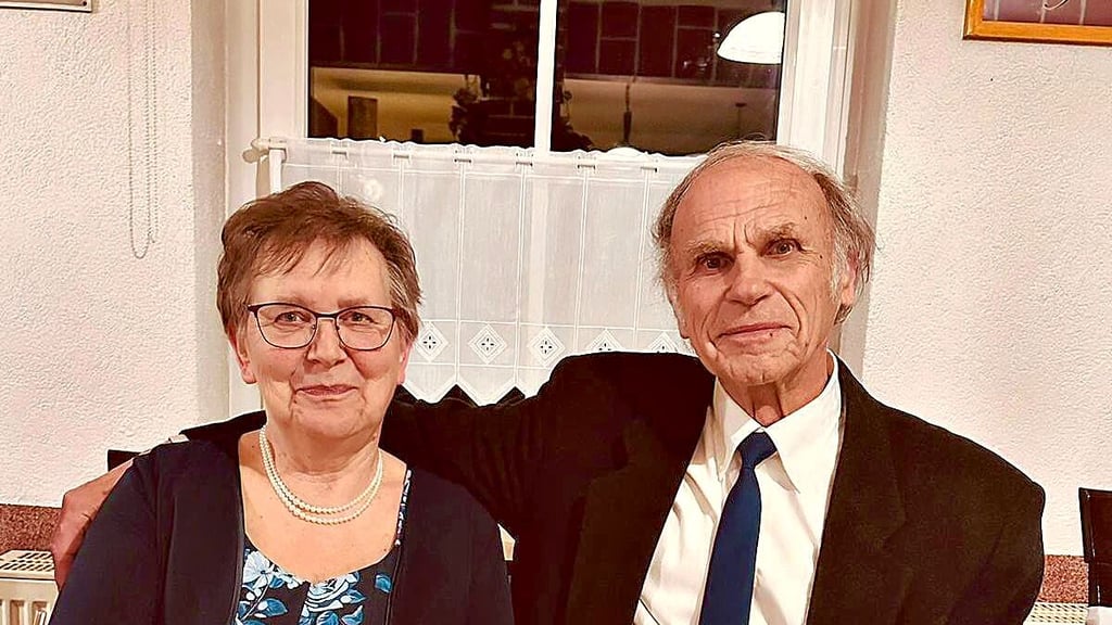 Zum 60. Hochzeitstag gab es bei Heike und Herbert Girke in Bebertal eine große Gratulantenschar. Jeder war willkommen.