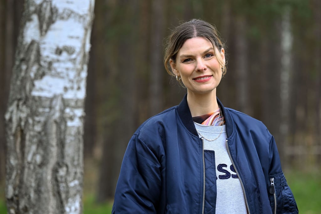 Eva Briegel ist Sängerin von der Band Juli. Das Album neue Album der Band, mit dem Namen „Der Sommer ist vorbei“, erscheint am 28.04.2023.