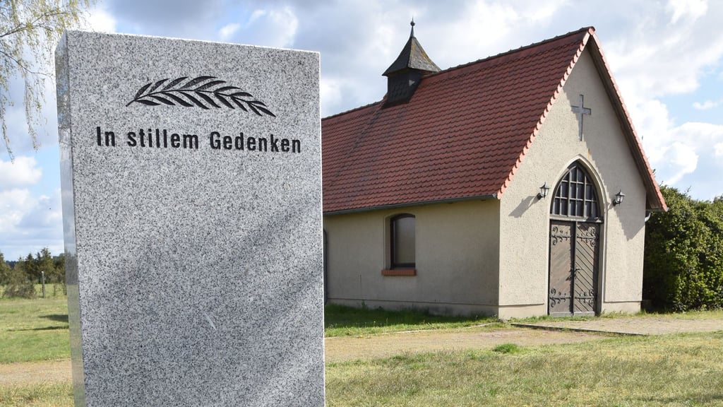 Ob die Stele auf dem Zobbenitzer Friedhof umgesetzt wird, entscheidet der Gemeinderat.
