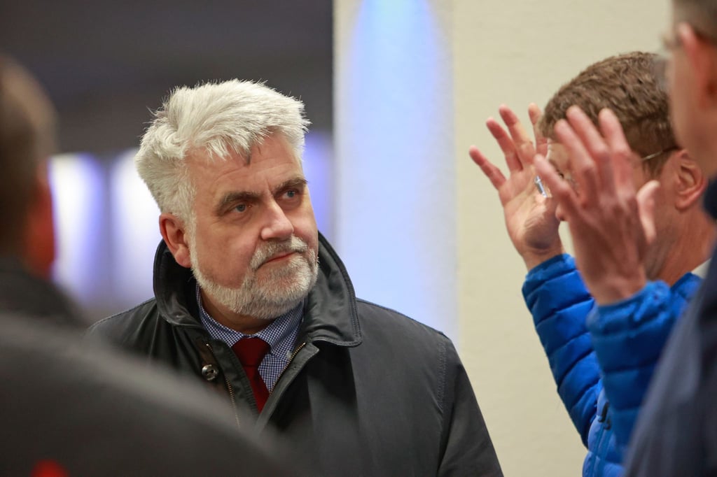 Armin Willingmann (SPD, l), Sachsen-Anhalts Umweltminister.