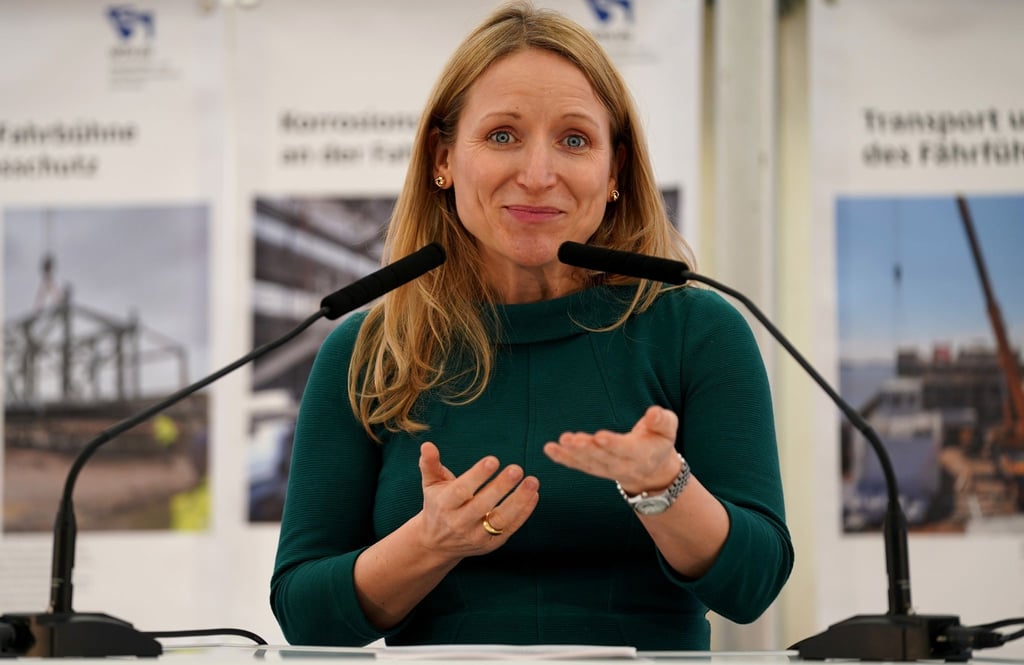 Daniela Kluckert (FDP), Parlamentarische Staatssekretärin im Bundesministerium, spricht.