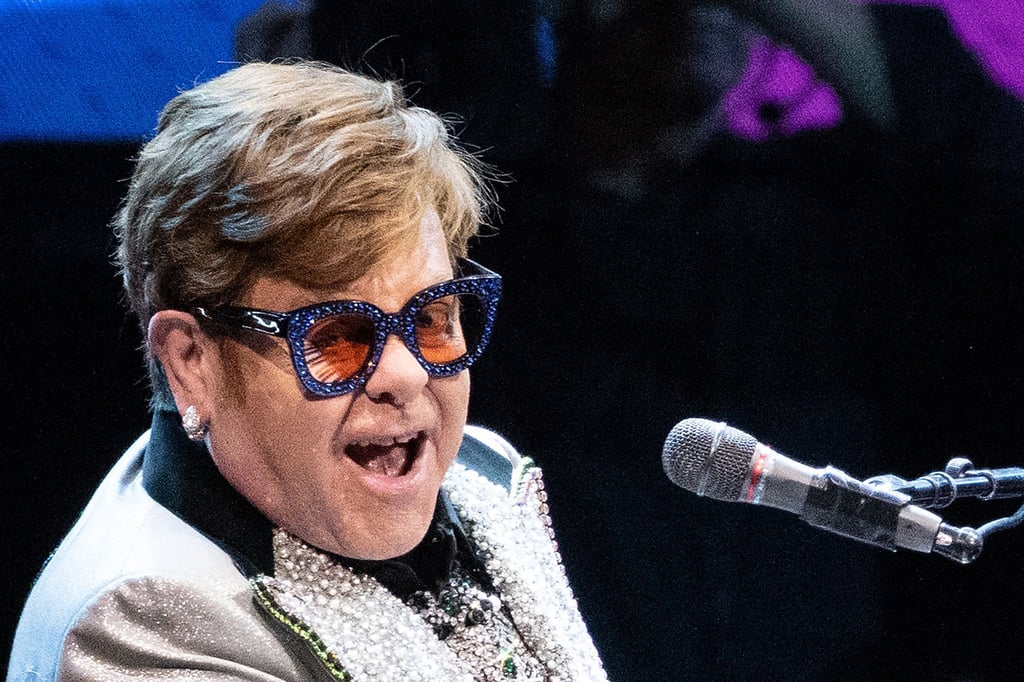 Superstar Elton John performt im Rahmen seiner „Farewell Yellow Brick Road Tour 2023“ in der Münchener Olympiahalle.