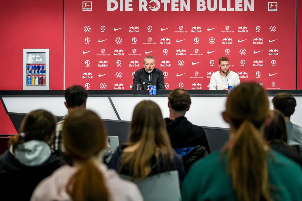 Marco Rose wurde von Jugendlichen befragt.