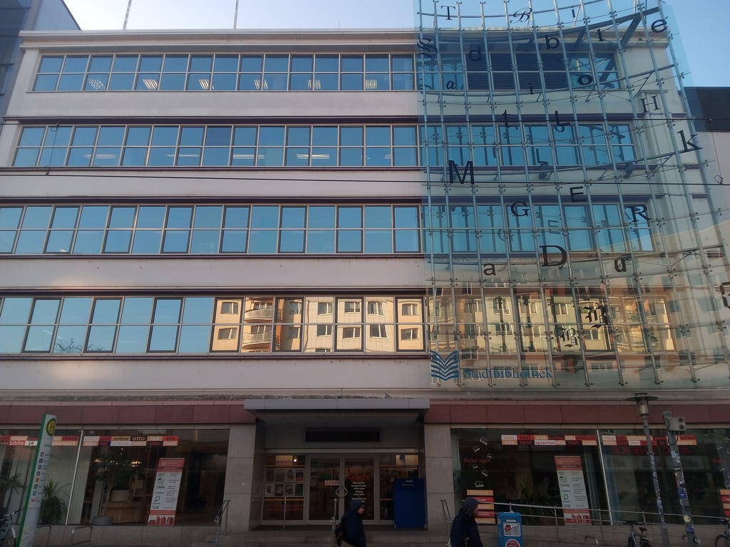 In der Magdeburger Stadtbibliothek gibt es am Dienstag zwei Termine.