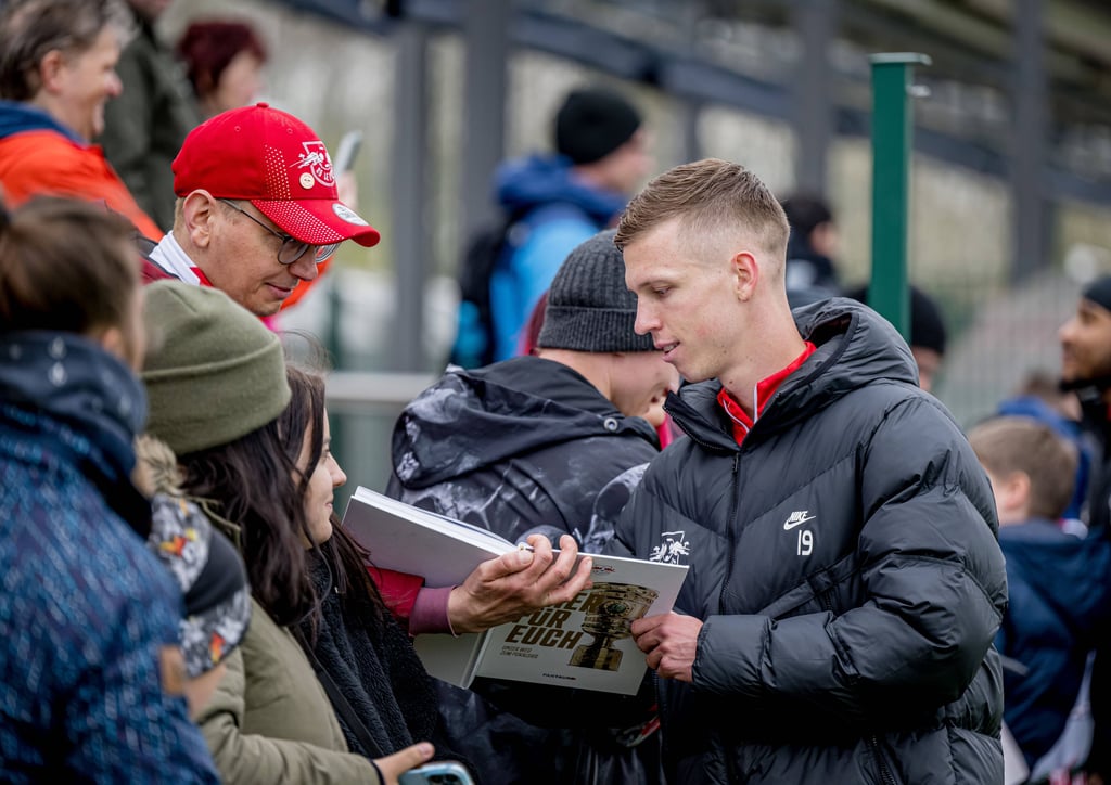 Dani Olmo könnte auch in der nächsten Saison noch bei RB spielen.