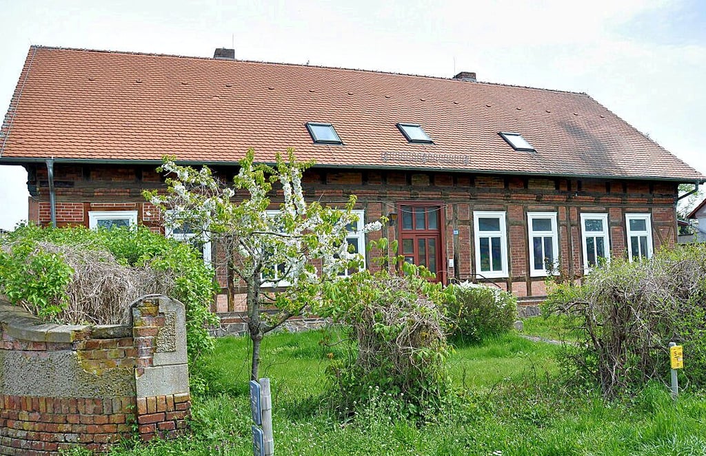Noch ist dieses Haus an der Wallpromenade in Osterburg im Besitz der Wohnungsgesellschaft.