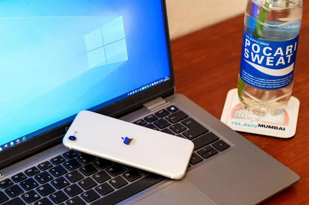 Nun lassen sich auch iPhones mit Windows-11 koppeln, um dort iMessages zu lesen und zu senden oder um über den Rechner zu telefonieren.