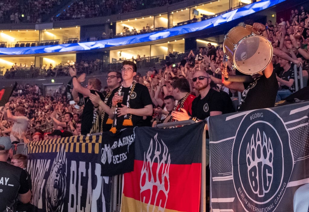 Beim CS:GO-Turnier IEM Cologne war der BIG-Fanclub Roaring Bears auch offline mit dabei.