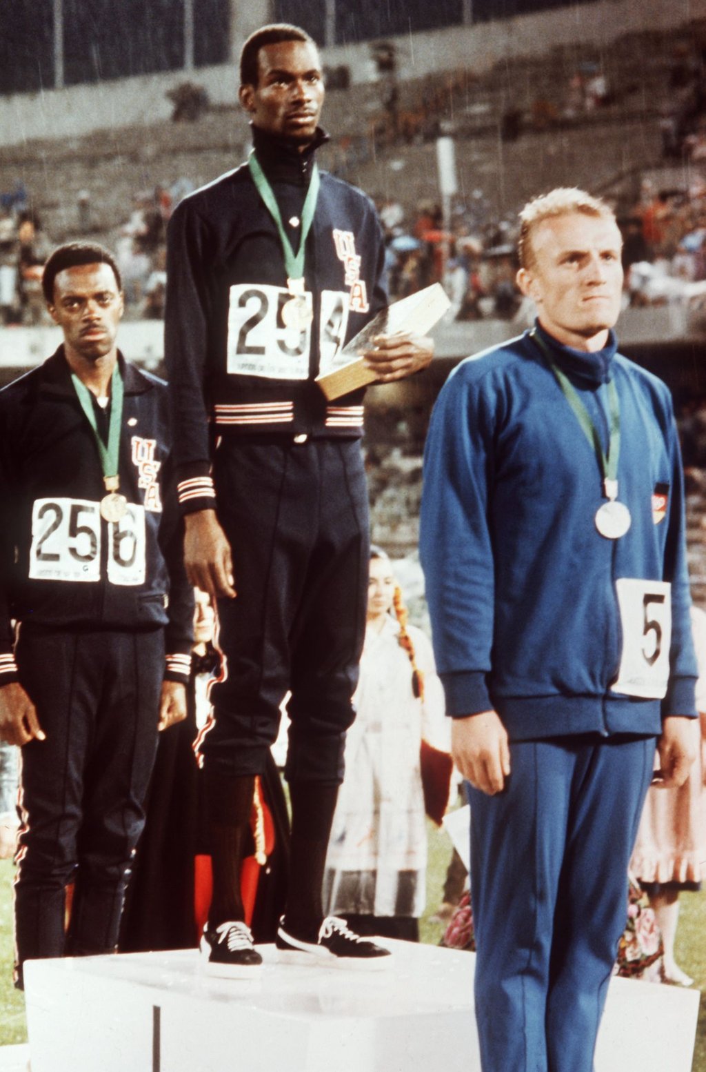 Die Leichtathletik-Welt trauert um Ralph Boston (l).